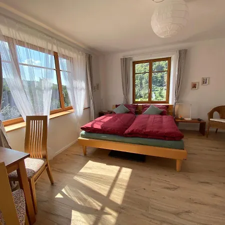 Bed and breakfast Kleine-radoase, Ruhiges Oekologisch Renoviertes Doppelzimmer